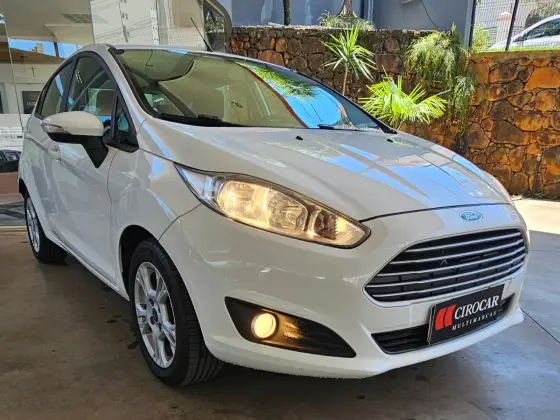 FORD FIESTA 1.6 SE HATCH 16V FLEX 4P POWERSHIFT
