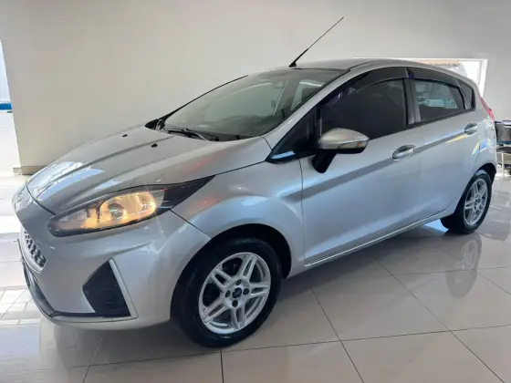 FORD FIESTA 1.6 TI-VCT FLEX SEL POWERSHIFT FORD FIESTA 1.6 TI-VCT FLEX SEL POWERSHIFT