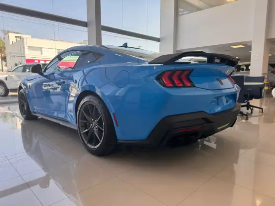 FORD-MUSTANG-2025