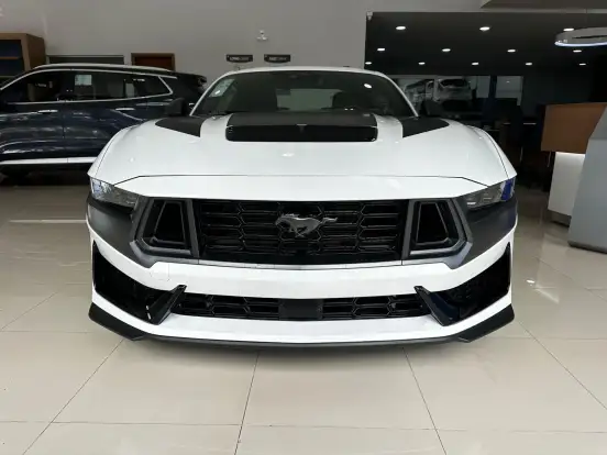 FORD-MUSTANG-2025