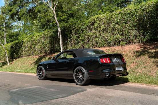 FORD-MUSTANG-2010