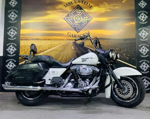 HARLEY-DAVIDSON ROAD KING CUSTOM 
