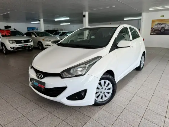 HYUNDAI HB20 1.0 COMFORT PLUS 12V FLEX 4P MANUAL HYUNDAI HB20 1.0 COMFORT PLUS 12V FLEX 4P MANUAL