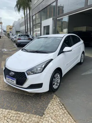 HYUNDAI HB20S 1.6 COMFORT PLUS 16V FLEX 4P AUTOMÁTICO