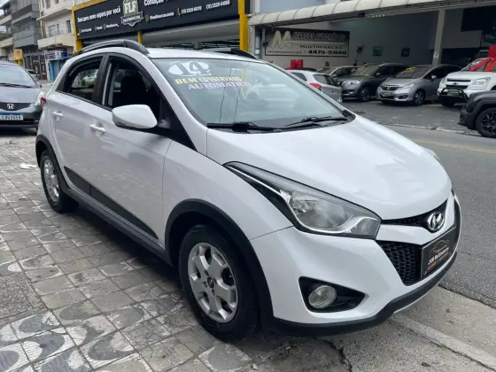 HYUNDAI HB20X 1.6 16V STYLE FLEX 4P AUTOMÁTICO