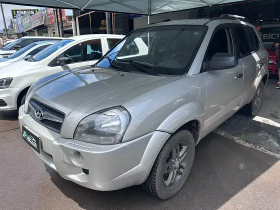 HYUNDAI TUCSON 2.0 MPFI GL 16V 142CV 2WD GASOLINA 4P MANUAL