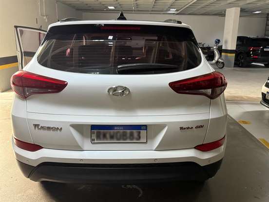 HYUNDAI-TUCSON-2021