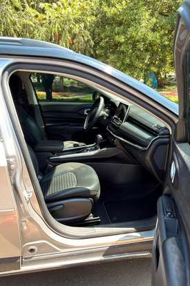 JEEP-COMMANDER-2023
