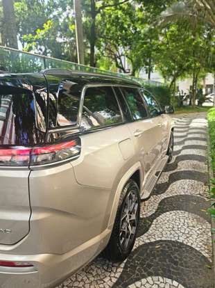 JEEP-COMMANDER-2022