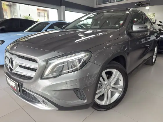 MERCEDES-BENZ GLA 200 1.6 CGI ENDURO 16V TURBO FLEX 4P AUTOMÁTICO MERCEDES-BENZ GLA 200 1.6 CGI ENDURO 16V TURBO FLEX 4P AUTOMÁTICO
