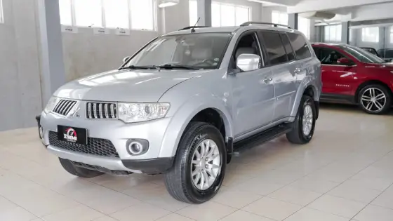 MITSUBISHI PAJERO 2.5 HD 4X4 8V TURBO INTERCOOLER DIESEL 4P MANUAL MITSUBISHI PAJERO 2.5 HD 4X4 8V TURBO INTERCOOLER DIESEL 4P MANUAL