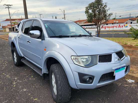 MITSUBISHI-L200 TRITON-2011