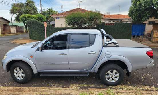 MITSUBISHI-L200 TRITON-2011
