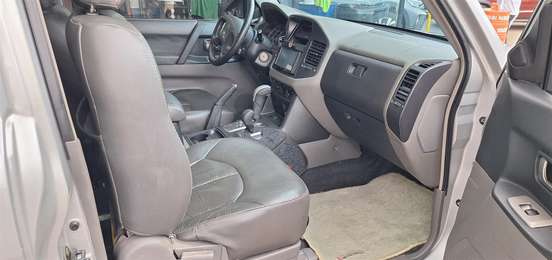 MITSUBISHI-PAJERO-2003