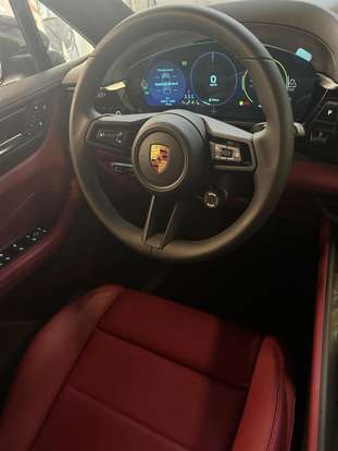 PORSCHE-MACAN-2024