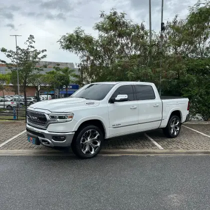 RAM 1500 5.7 V8 GASOLINA LIMITED CD 4X4 AUTOMÁTICO