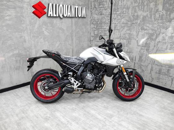 SUZUKI GSX-8S 