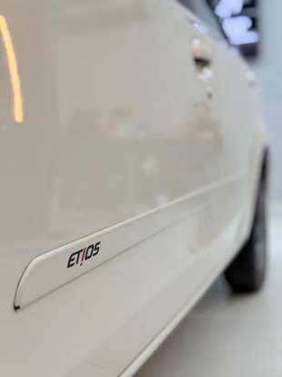 TOYOTA-ETIOS-1.5 XS 16V FLEX 4P AUTOMÁTICO TOYOTA-ETIOS-2016