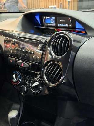 TOYOTA-ETIOS-1.5 XS 16V FLEX 4P AUTOMÁTICO TOYOTA-ETIOS-2016