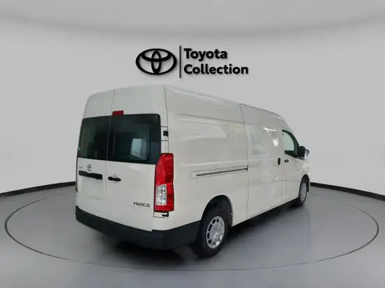TOYOTA-HIACE-2025