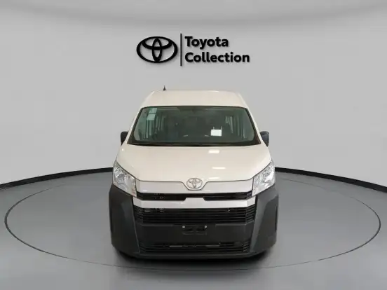 TOYOTA-HIACE-2025