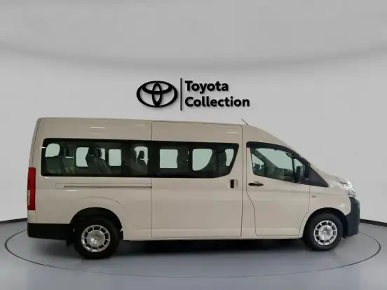 TOYOTA-HIACE-2025