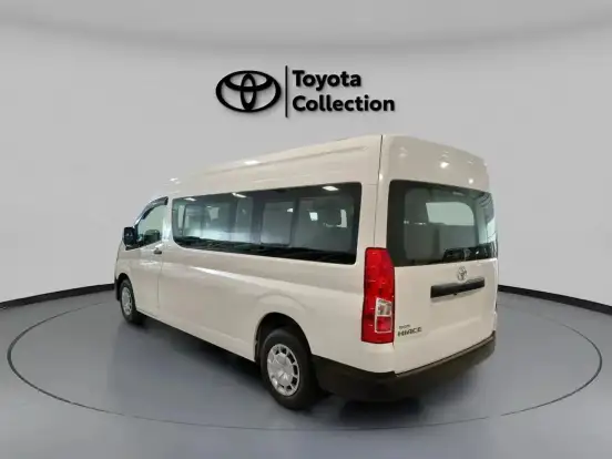 TOYOTA-HIACE-2025