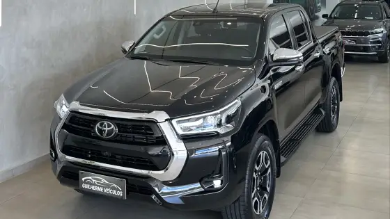 TOYOTA HILUX 2.8 D-4D TURBO DIESEL CD SRX 4X4 AUTOMÁTICO