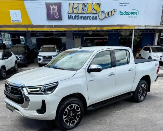 TOYOTA HILUX 2.8 D-4D TURBO DIESEL CD SRX 4X4 AUTOMÁTICO