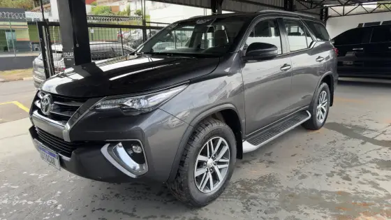 TOYOTA HILUX SW4 2.8 SRX 4X4 16V TURBO INTERCOOLER DIESEL 4P AUTOMÁTICO