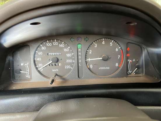 TOYOTA-COROLLA-2001