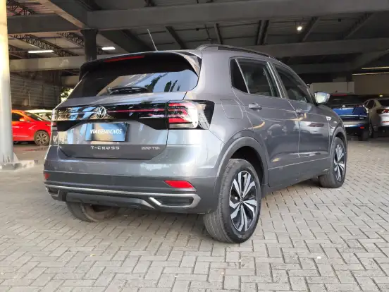 VOLKSWAGEN-T-CROSS-2022