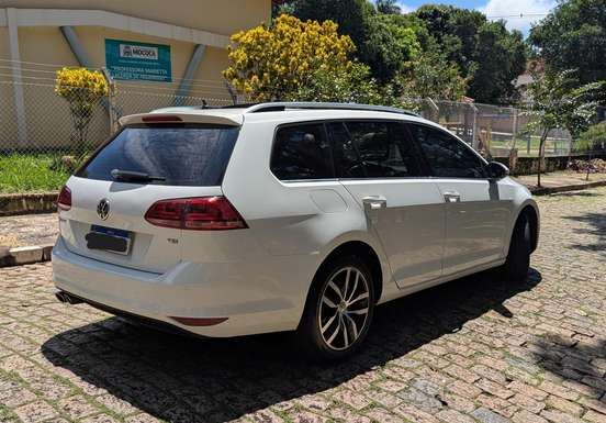 VOLKSWAGEN-GOLF-2016