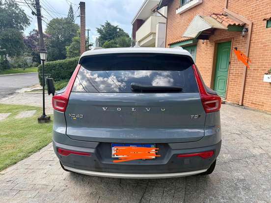 VOLVO-XC40-2.0 T5 GASOLINA MOMENTUM AWD GEARTRONIC VOLVO-XC40-2019