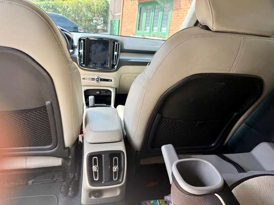 VOLVO-XC40-2.0 T5 GASOLINA MOMENTUM AWD GEARTRONIC VOLVO-XC40-2019
