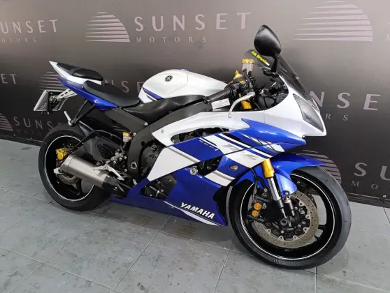 YAMAHA YZF-R6 