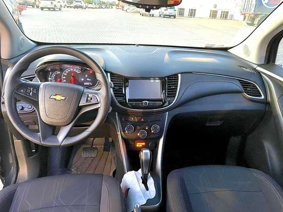 CHEVROLET-TRACKER-2019
