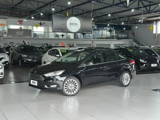 FORD FOCUS 2.0 TITANIUM FASTBACK 16V FLEX 4P POWERSHIFT