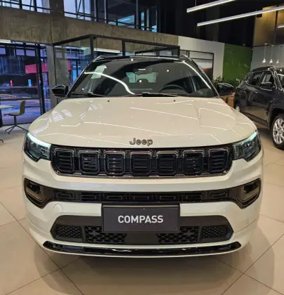 JEEP COMPASS 2.0 HURRICANE TURBO FLEX BLACKHAWK AT9