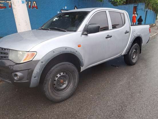 MITSUBISHI-L200 TRITON-2.4 16V TURBO DIESEL SPORT GL CD 4P 4X4 MANUAL MITSUBISHI-L200 TRITON-2018
