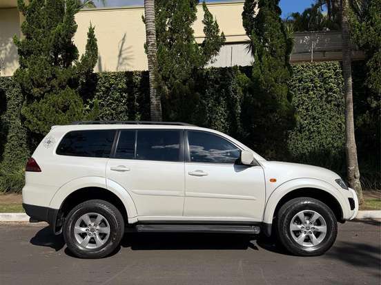 MITSUBISHI-PAJERO-3.2 HD S 4X4 16V TURBO INTERCOOLER DIESEL 4P MANUAL MITSUBISHI-PAJERO-2017