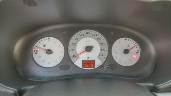 RENAULT-CLIO-2010