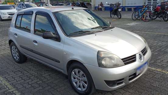 RENAULT-CLIO-2010