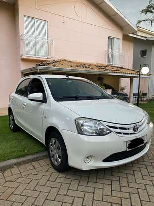 TOYOTA-ETIOS-2016