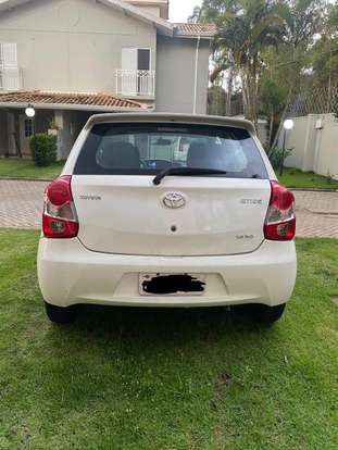 TOYOTA-ETIOS-2016