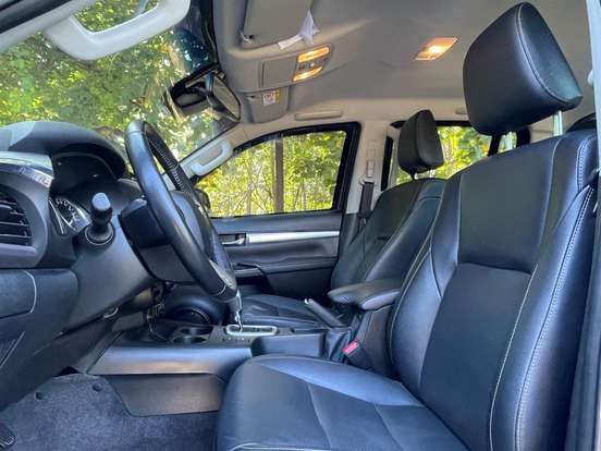 TOYOTA-HILUX-2022