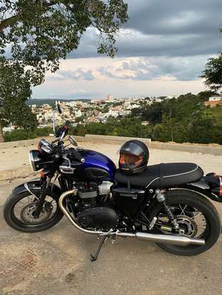 TRIUMPH-BONNEVILLE T100 900-0