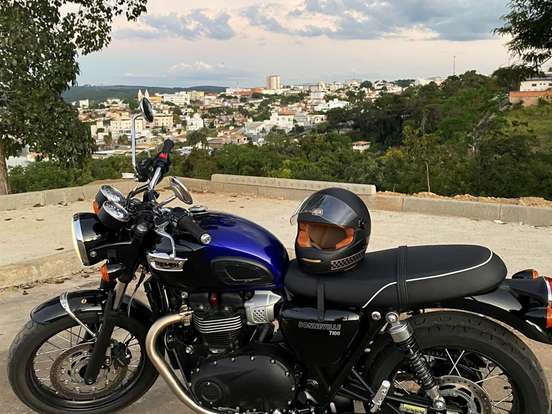 TRIUMPH-BONNEVILLE T100 900 TRIUMPH-BONNEVILLE T100 900-0