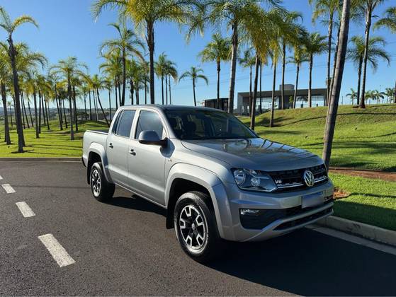 VOLKSWAGEN AMAROK 3.0 V6 TDI DIESEL COMFORTLINE CD 4MOTION AUTOMÁTICO