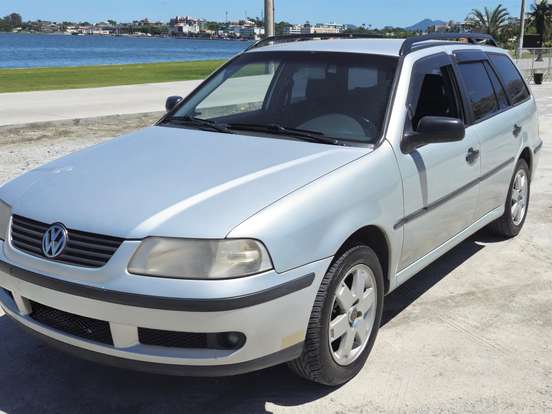 VOLKSWAGEN-PARATI-1.6 MI 8V GASOLINA 4P MANUAL G.III VOLKSWAGEN-PARATI-2000